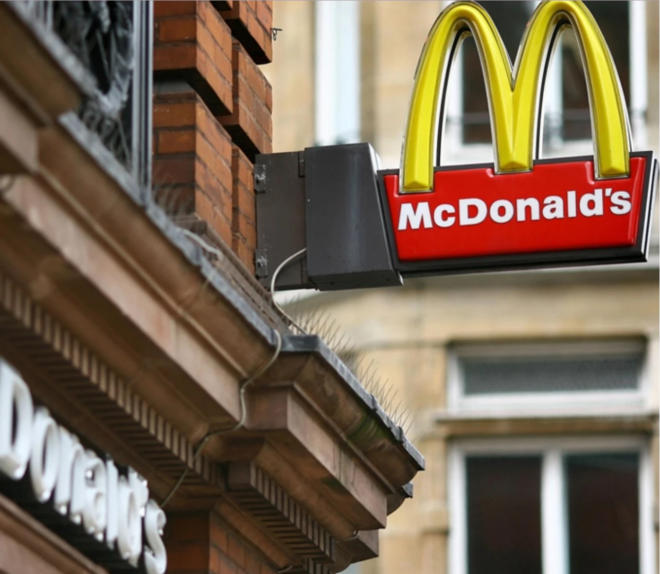 Установка видеонаблюдения для ресторана McDonalds на Манежной пл.