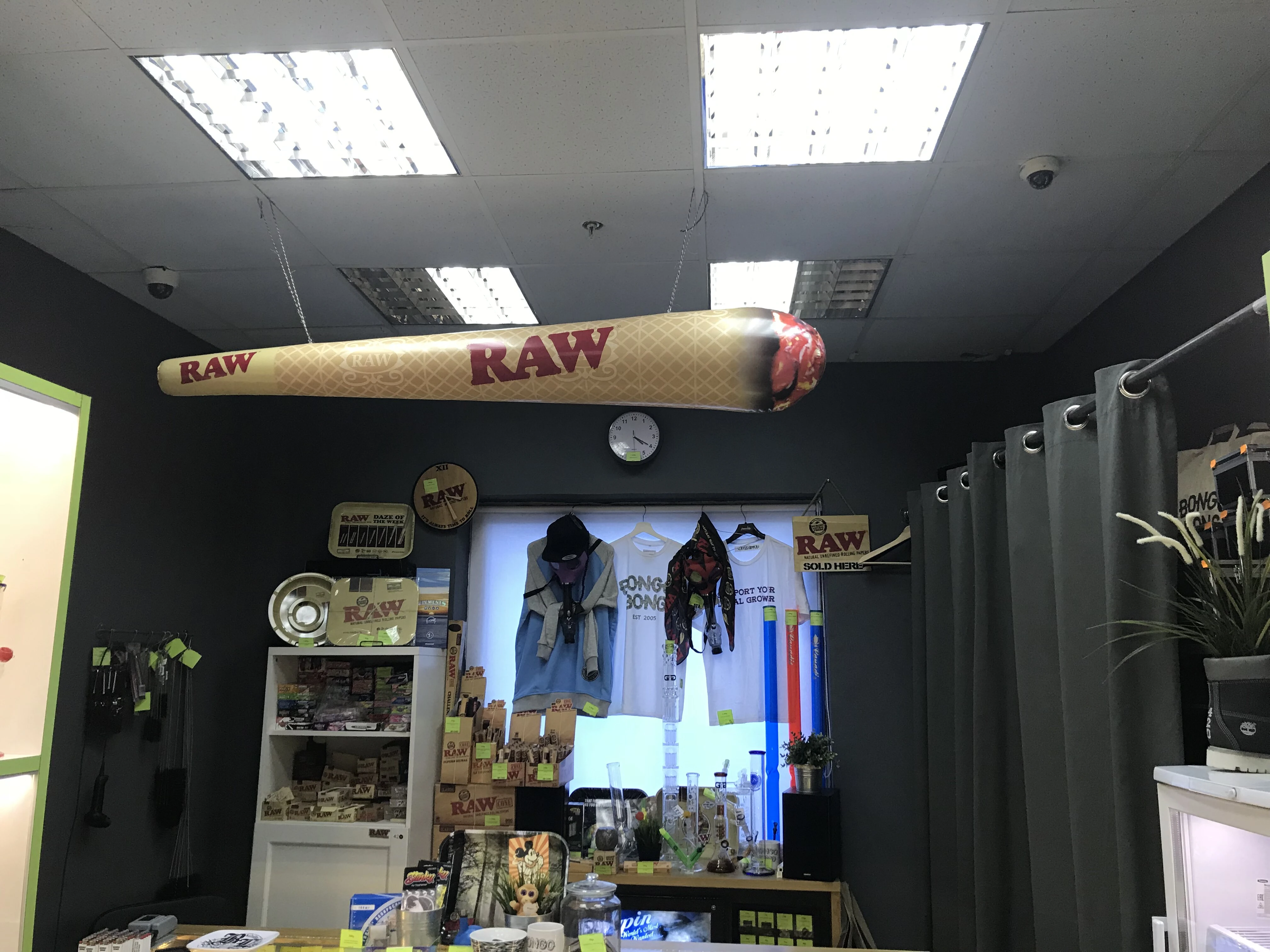 Установка видеонаблюдения для магазина Bongo-Bong на Ленинском пр-кте