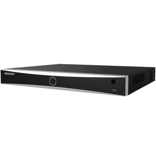 Сетевой видеорегистратор Hikvision DS-7604NXI-K1(D) с интеллектуальной видеоаналитикой, вид спереди и справа