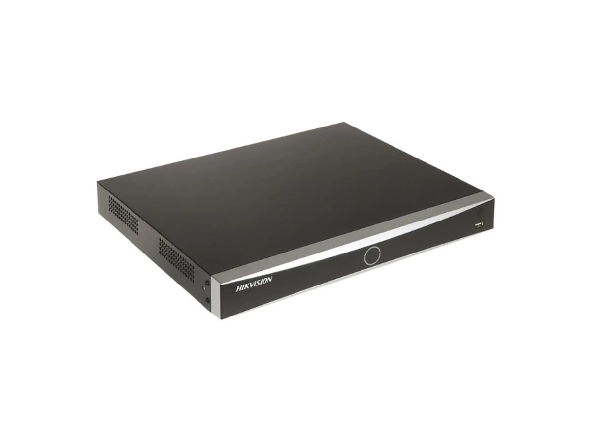 Сетевой видеорегистратор Hikvision DS-7616NXI-K2/16P(D) на 16 каналов с PoE и интеллектуальной видеоаналитикой, вид спереди и слева