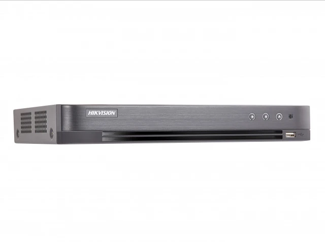 Гибридный видеорегистратор Hikvision iDS-7216HUHI-M2/X/16A+16/4ALM на 16 каналов с интеллектуальной видеоаналитикой, вид спереди и слева