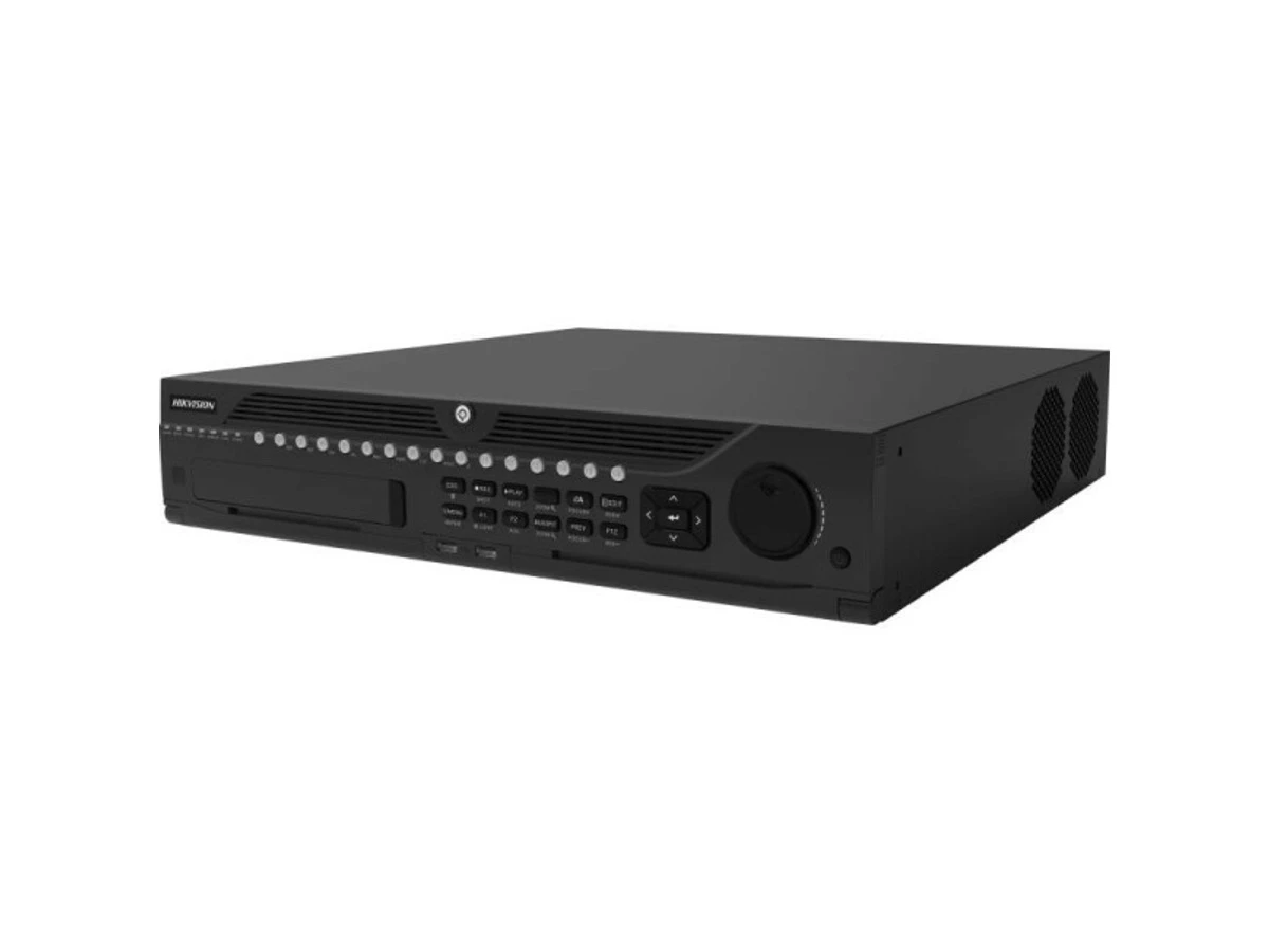Гибридный видеорегистратор Hikvision iDS-9032HQHI-M8/S на 32 канала с интеллектуальной видеоаналитикой и панелью управления, вид спереди и справа